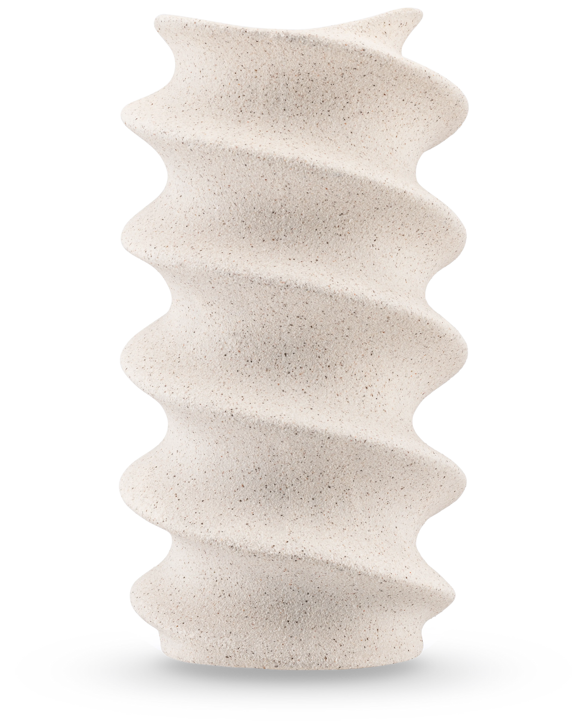 De Vaas Tiny Forst 21 cm beige is een hoge keramieken vaas met textuur, een beige, gespikkeld oppervlak en een golvend spiraalvormig ontwerp, ideaal om zijden kunstbloemen op een witte achtergrond weer te geven.