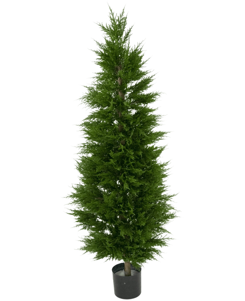 Kunstplant Conifeer toren UV 120 cm: hoge, kunstmatige groene cipresboom in een zwarte pot met UV bescherming, ideaal als kunstplant voor balkon, afgebeeld tegen een witte achtergrond.