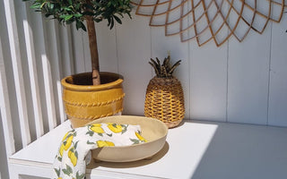 Haal de Mediterrane sfeer naar je tuin met een kunst olijfboom van 85 cm.