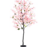 Kunstplant Bougainvillea 150 cm roze met roze bloemen en groene bladeren in een zwarte pot, geïsoleerd op witte achtergrond.
