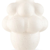 De Vaas Stemlight 21 cm beige is een vaas van keramiek met een matte afwerking en een unieke ronde vorm in beige, perfect voor een minimalistische inrichting.