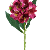 Een enkele stengel van de Kunstbloem Alstroemeria van 74 cm in rode en paarse tinten, met levensechte bloemen en groene bladeren, geïsoleerd tegen een witte achtergrond.