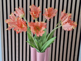 Zijden kunstbloemen boeket Franse Parkiet Tulp koraal