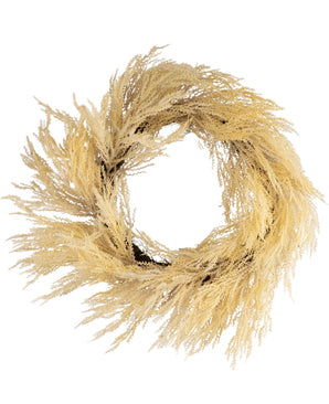 Een ronde Kunstkrans Pampass van 60 cm in beige, vervaardigd uit gedroogd, pluizig, lichtbruin gras met een luchtige textuur en een luchtige uitstraling, tegen een witte achtergrond.