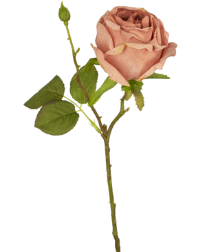 De Kunstroos Deluxe 45 cm roos is een enkele roze kunstroos met groene blaadjes en een kleine knop op een lange steel, mooi geïsoleerd afgebeeld tegen een witte achtergrond.