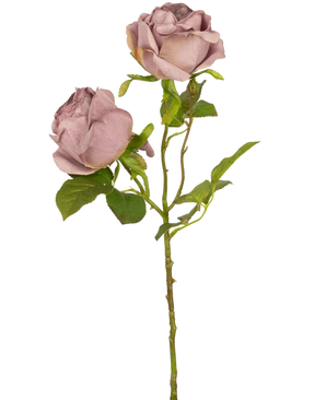 Een enkele Kunstroos Deluxe 55 cm paars met twee bloeiende stoffige lavendel bloemen en groene bladeren tegen een witte achtergrond.