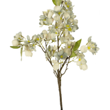 De Kunstbloem Bloesem 64 cm blauw is een enkele kunstbloementak met meerdere stelen met clusters van kleine blauwe bloesems en groene bladeren tegen een effen witte achtergrond.
