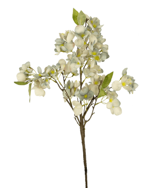 De Kunstbloem Bloesem 64 cm blauw heeft een enkele steel met meerdere clusters van gedetailleerde blauwe bloesems en groene bladeren, prachtig geïsoleerd op een witte achtergrond.